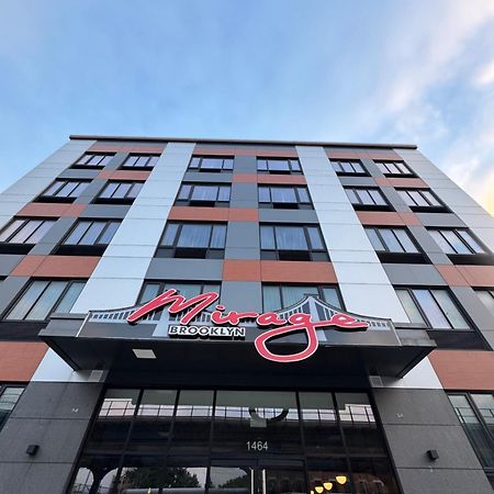 Hotel Mirage Brooklyn Нью-Йорк Екстер'єр фото