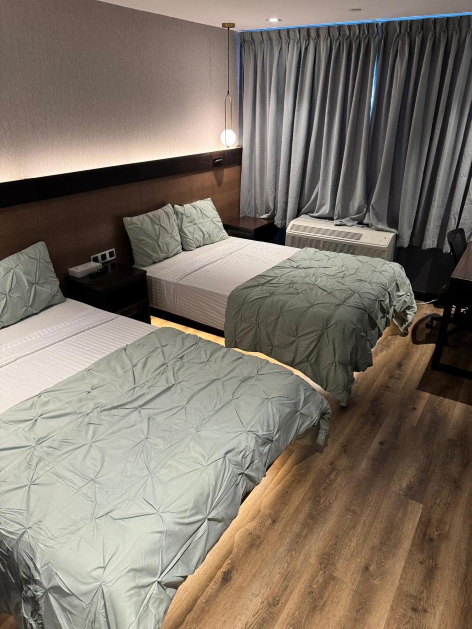 Hotel Mirage Brooklyn Нью-Йорк Екстер'єр фото