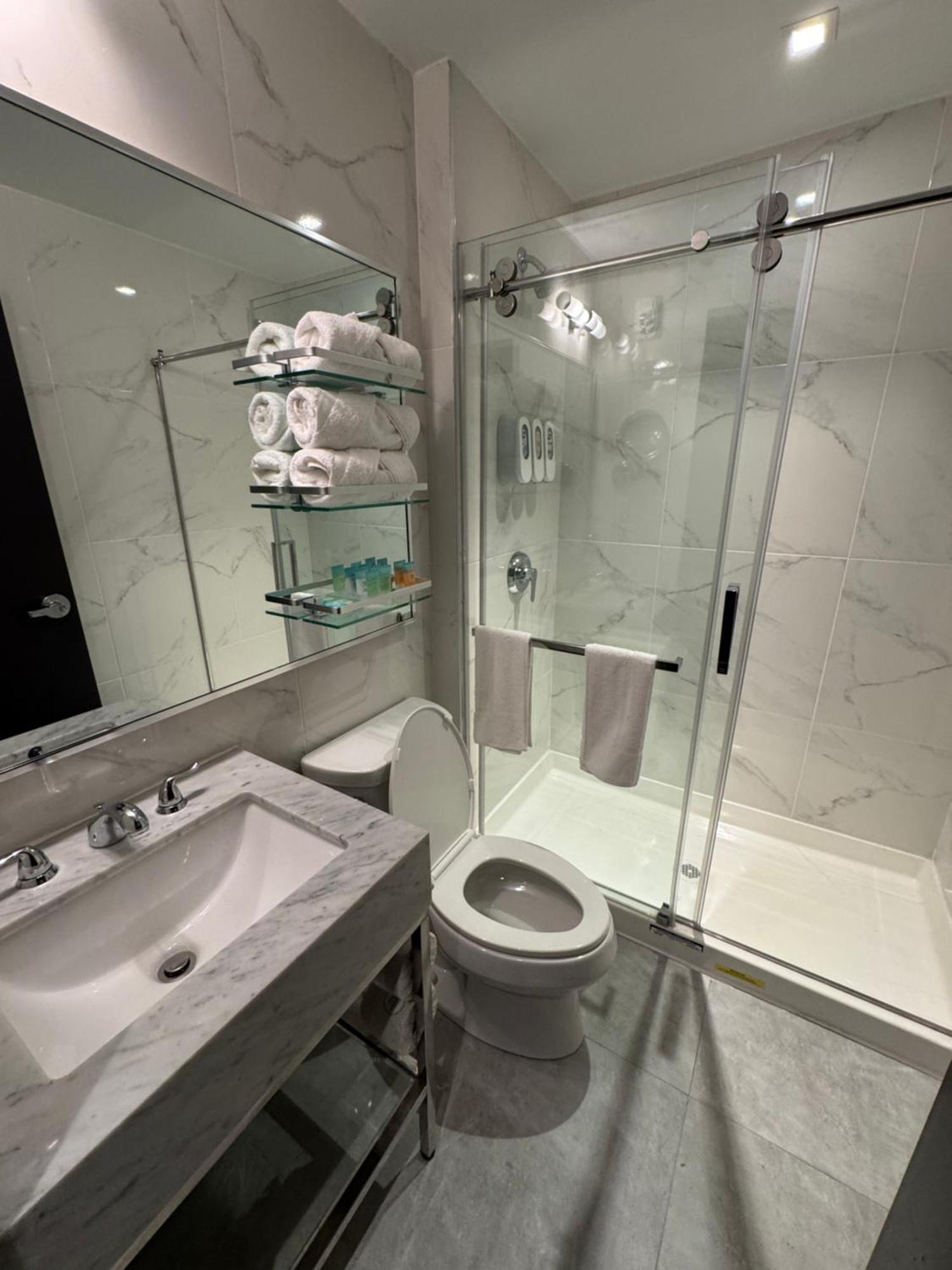 Hotel Mirage Brooklyn Нью-Йорк Екстер'єр фото